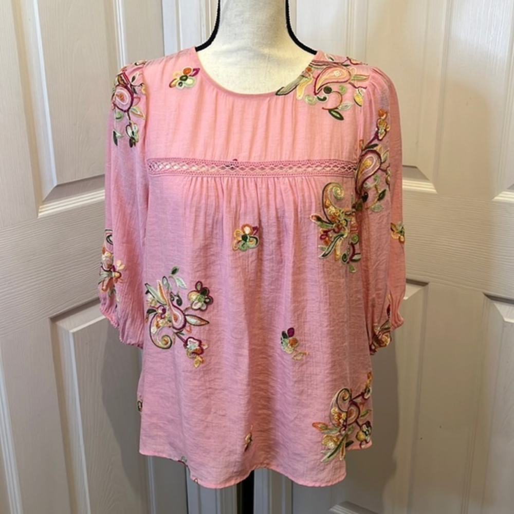 Figueroa & Flower embroidered top. Size petite medium‎